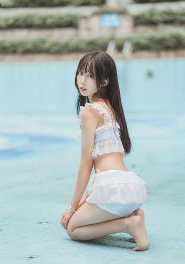 健身房里被教练c到呻吟男女视频