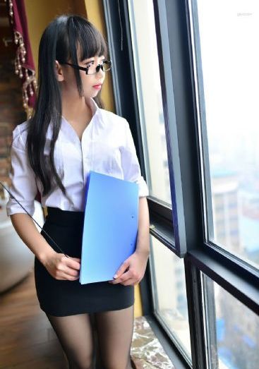 学生面前的女教师