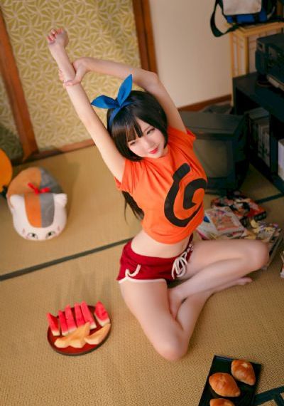 美女光屁屁无遮